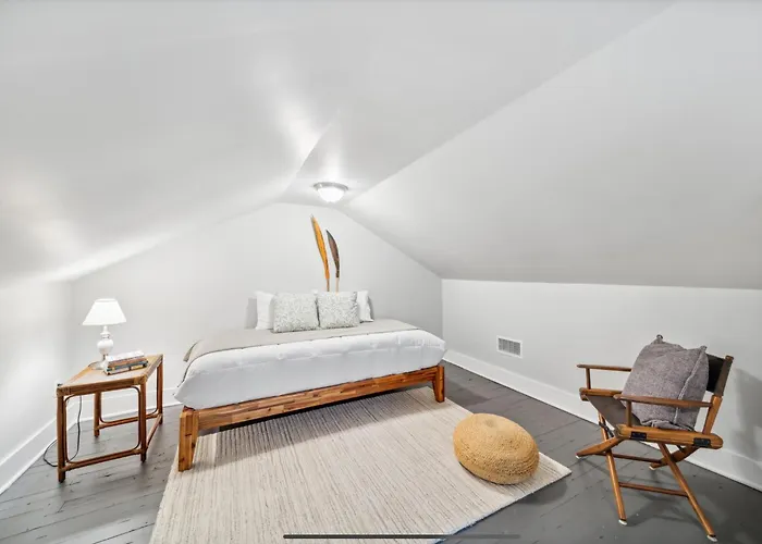 3 Bed, Office, Hot Tub, 2 Min To Cherry St Сasa de vacaciones Tulsa