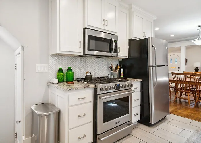 3 Bed, Office, Hot Tub, 2 Min To Cherry St Сasa de vacaciones Tulsa