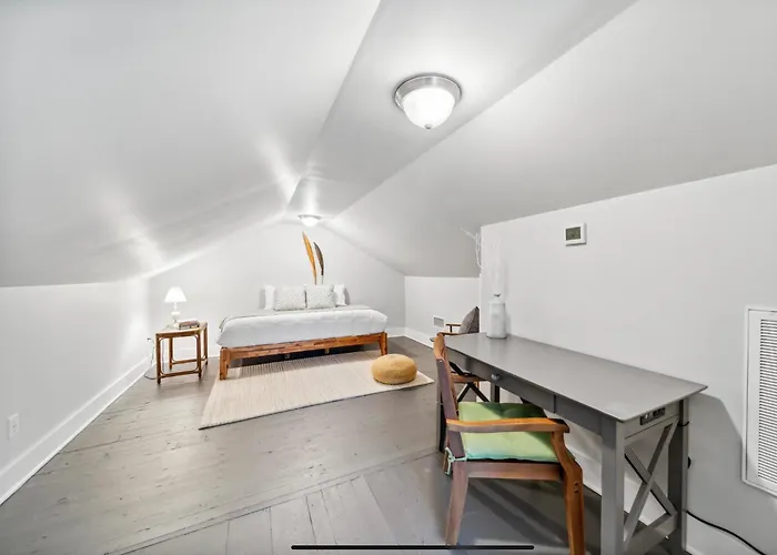 3 Bed, Office, Hot Tub, 2 Min To Cherry St Tulsa