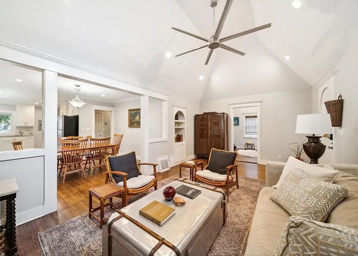 3 Bed, Office, Hot Tub, 2 Min To Cherry St Сasa de vacaciones Tulsa